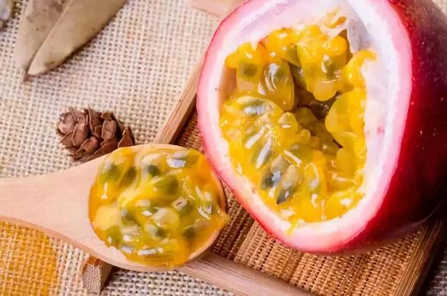 适合减脂期吃的8种水果，最减脂的水果最发胖的水果