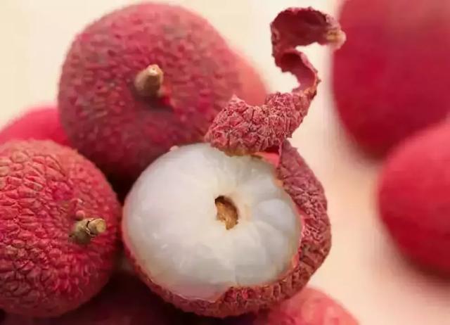 适合减脂期吃的8种水果，最减脂的水果最发胖的水果