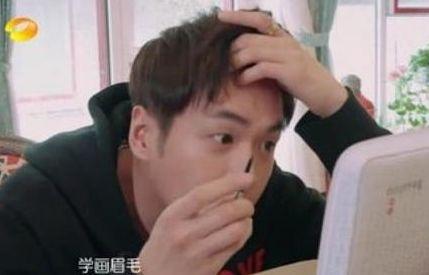 男生化妆小步骤，男生化妆都有哪些步骤