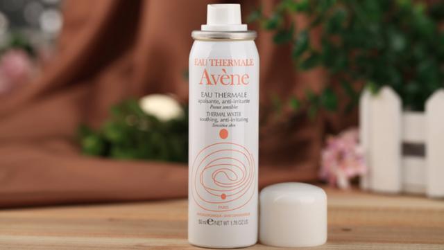 雅漾喷雾正确用法，雅漾喷雾的万能用法