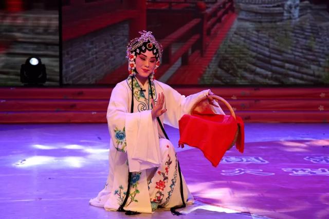 岭南戏曲节目单，大型电视戏曲节目湖波大擂台全新改版