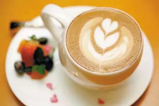 妹子教你自制不同的浓缩咖啡，简单自制花式咖啡