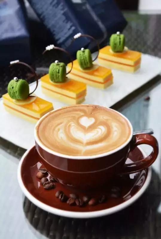 妹子教你自制不同的浓缩咖啡，简单自制花式咖啡