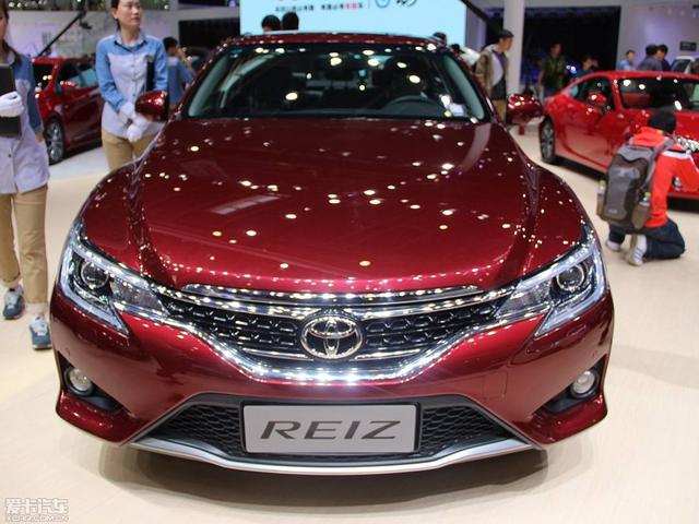 最新款丰田锐志6缸，V6后驱大超跑锐志