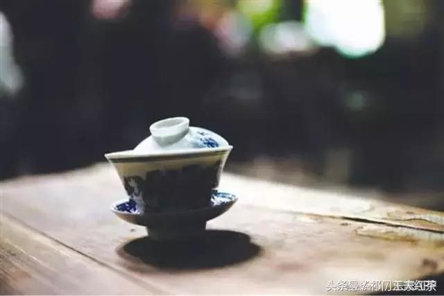 关于盖碗的基本知识，如何优雅地使用盖碗