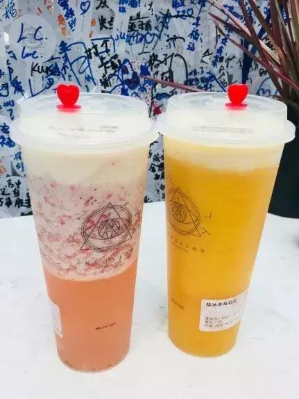 重庆适合情侣的网红奶茶店，星卡里、鹿角巷、奈雪......这些火爆INS的网红奶茶你pick谁