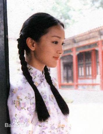 如懿传中的周迅为何总是嘴巴嘟嘟，《如懿传》中周迅的脸真的是一言难尽啊