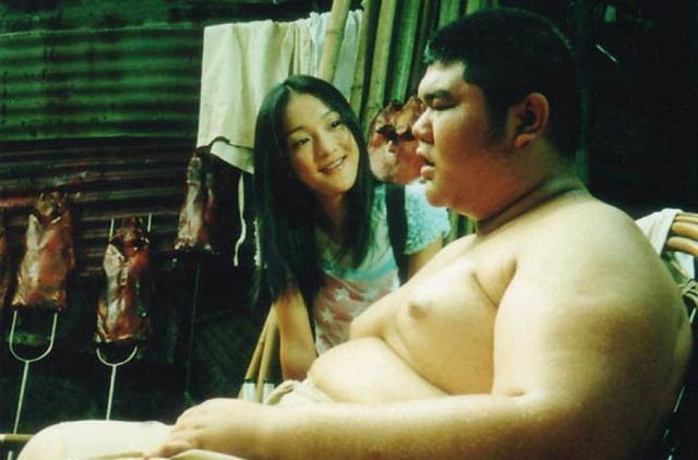 如懿传中的周迅为何总是嘴巴嘟嘟，《如懿传》中周迅的脸真的是一言难尽啊