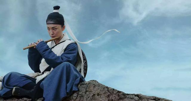 如懿传中的周迅为何总是嘴巴嘟嘟，《如懿传》中周迅的脸真的是一言难尽啊