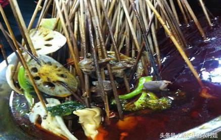 壹鼎旺冷锅串串香，成都出名的冷锅串串（贵阳隐于小巷支些勒好吃小店）