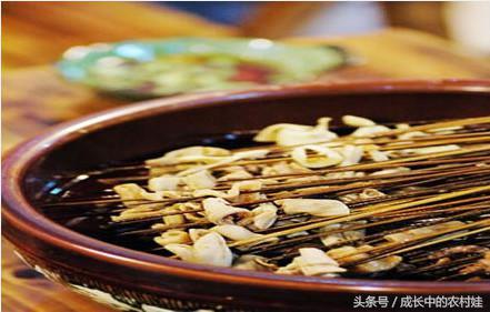 壹鼎旺冷锅串串香，成都出名的冷锅串串（贵阳隐于小巷支些勒好吃小店）