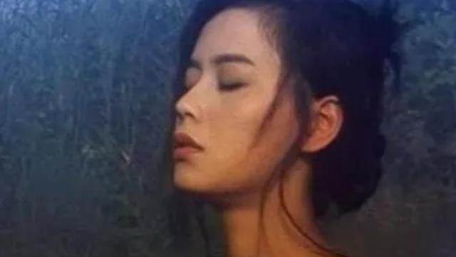 林正英僵尸片里最美的僵尸女，林正英僵尸片中那些惊鸿一瞥的女星