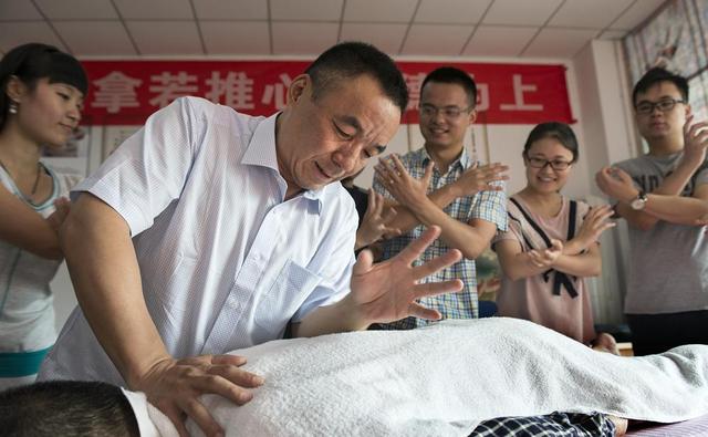 肥胖肚子下垂(肥胖肚子下垂可以兜着吗)