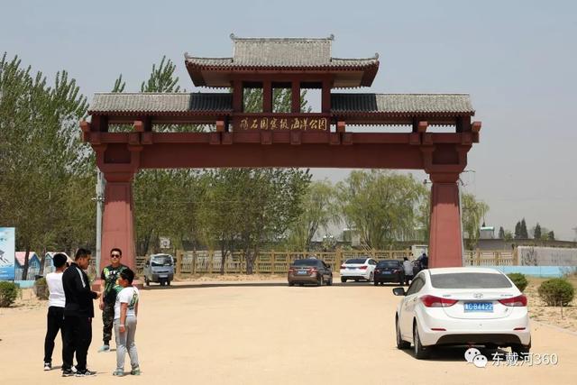 东临碣石以观沧海全诗，东戴河碣石