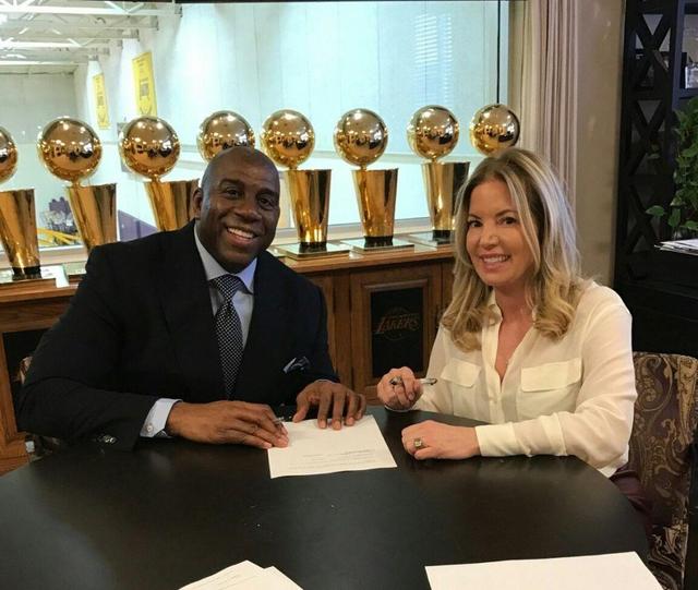 为啥nba魔术师约翰逊能治好艾滋病，NBA巨星约翰逊几乎痊愈