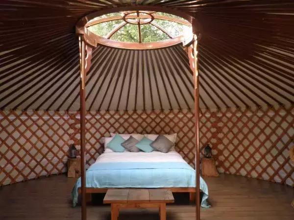 内蒙古可以随便搭蒙古包吗，你一定要住一次蒙古包