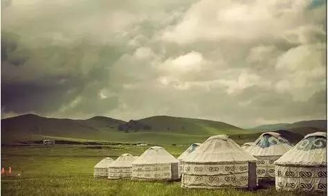 内蒙古可以随便搭蒙古包吗，你一定要住一次蒙古包