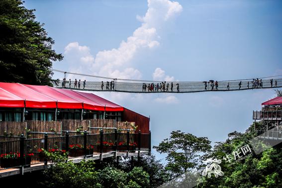 重庆万盛旅游景点有哪些好玩的，重庆旅游打卡必去景点