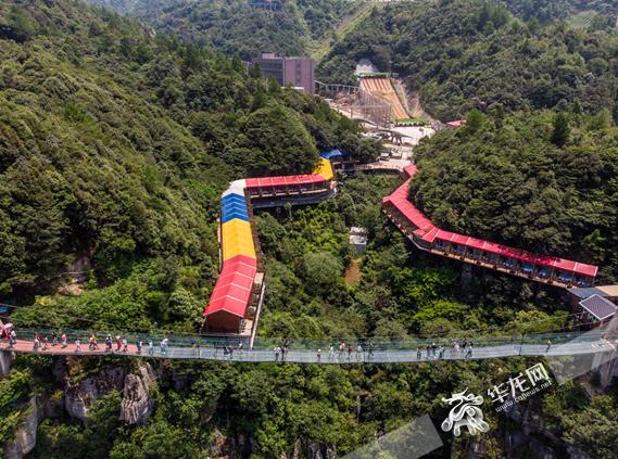 重庆万盛旅游景点有哪些好玩的，重庆旅游打卡必去景点