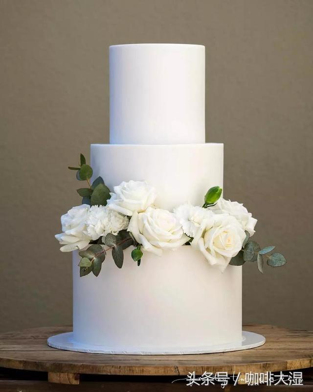 超级好吃的重磅芝士蛋糕入口即化，入口即化的冰牛奶芝士蛋糕