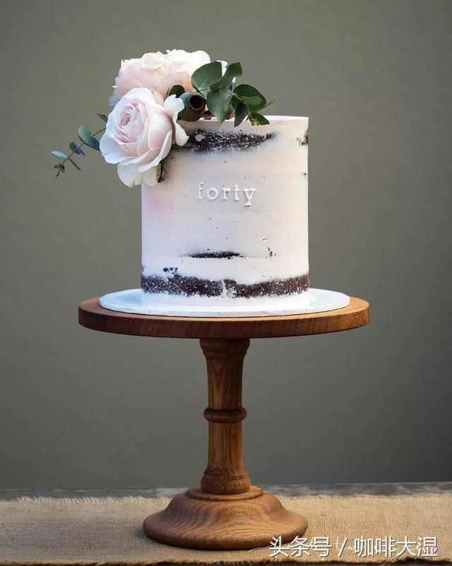 超级好吃的重磅芝士蛋糕入口即化，入口即化的冰牛奶芝士蛋糕