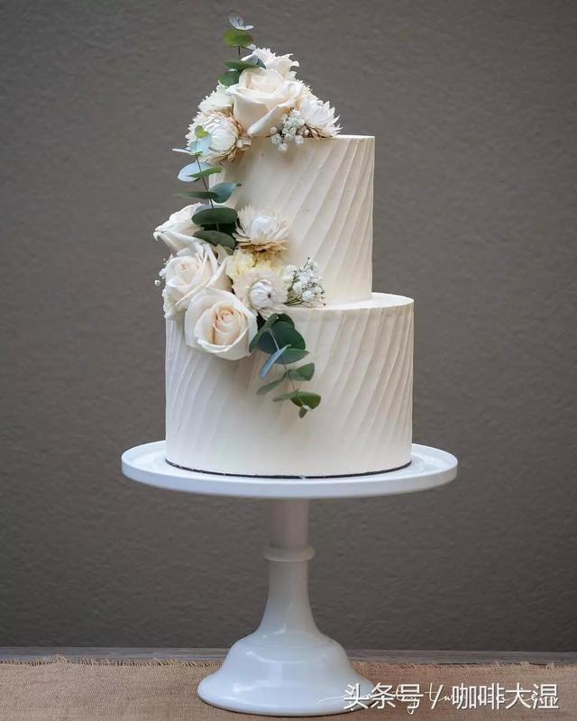 超级好吃的重磅芝士蛋糕入口即化，入口即化的冰牛奶芝士蛋糕