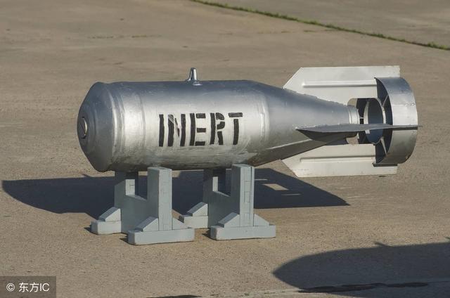 打破大国核讹诈，扬言拒绝不首先使用核武器