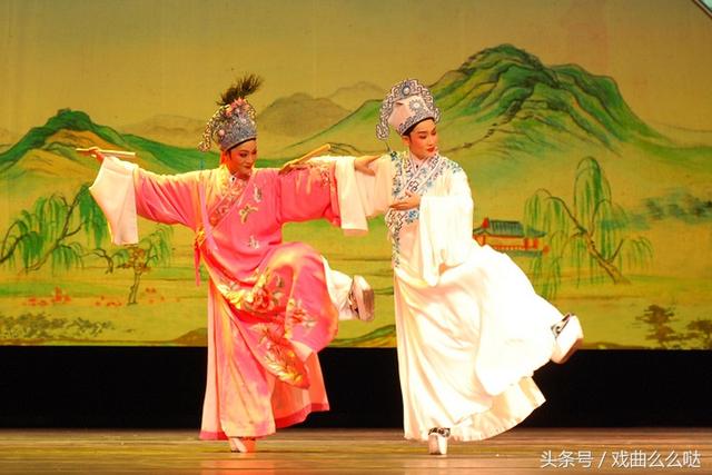 越剧十八里相送，梁祝十八相送唱段 越剧（黄梅戏后“吴琼”联合白雪演绎越剧《梁祝之十八里相送》精彩）