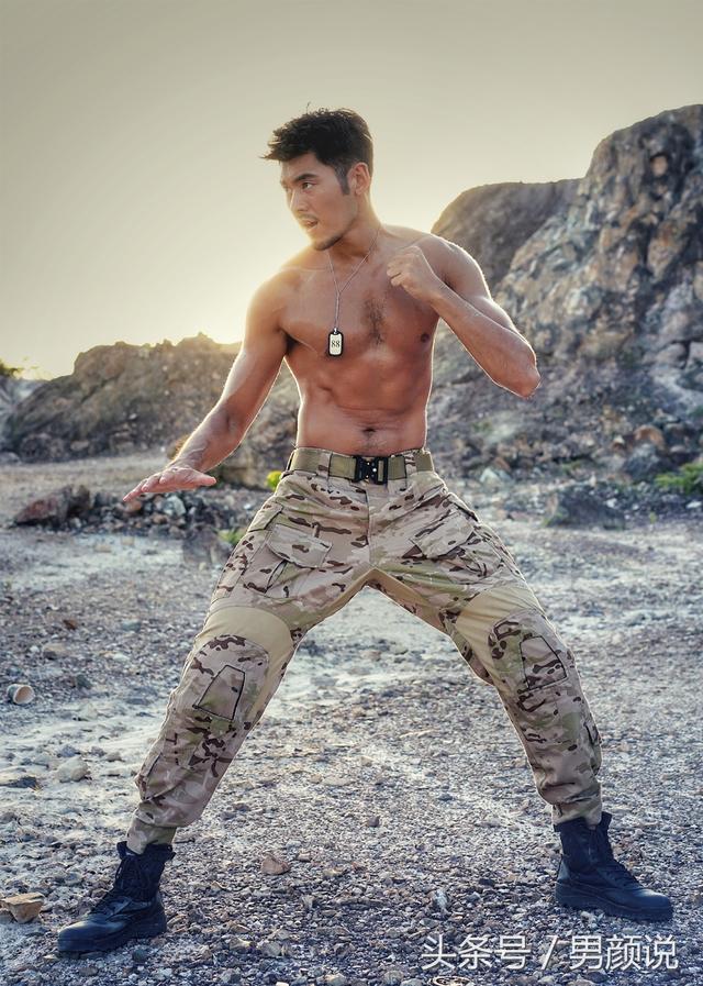 这位演技派肌肉型男，当过真正特种兵的明星