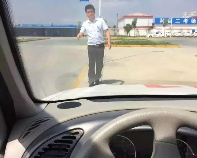 驾考科目三加减档动作要领，科目三中加减档详细操作与注意事项