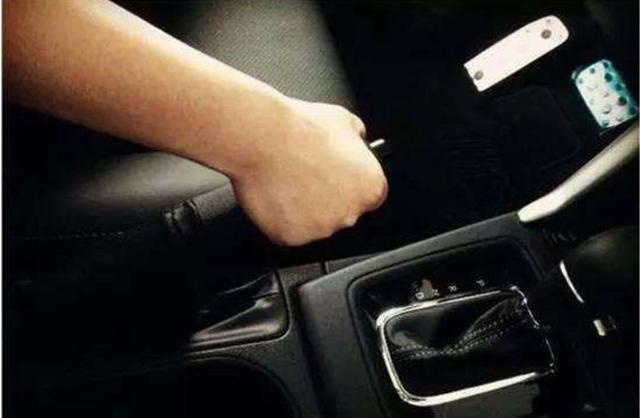 驾考科目三加减档动作要领，科目三中加减档详细操作与注意事项