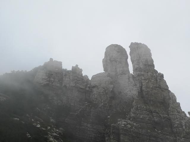 河北白石山旅游攻略图，北京周边旅游攻略之北方第一奇山