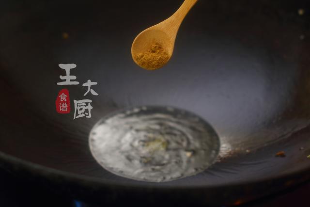 蒜苔炒鸡蛋有几种做法，厨师长教你蒜苔炒鸡蛋