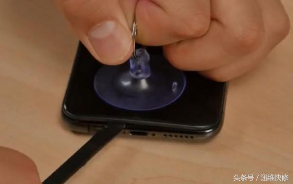 iphonexs拆解主板，iPhoneXS和Max拆机对比