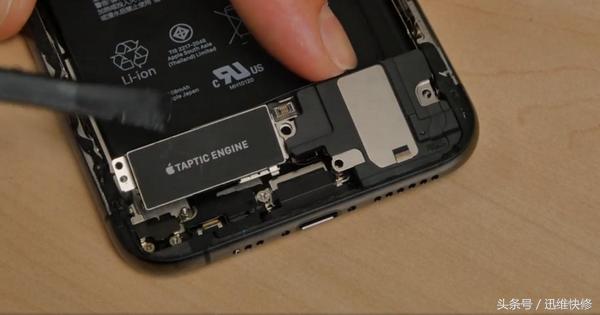 iphonexs拆解主板，iPhoneXS和Max拆机对比
