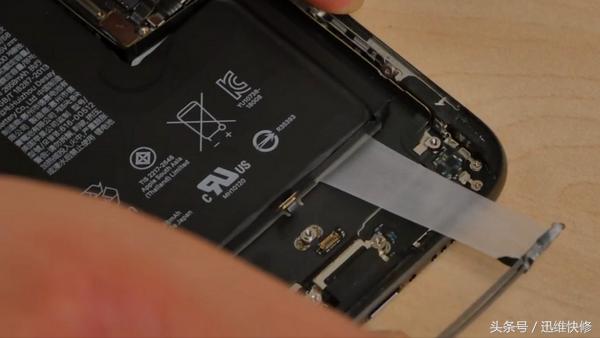 iphonexs拆解主板，iPhoneXS和Max拆机对比