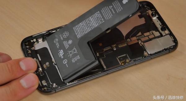 iphonexs拆解主板，iPhoneXS和Max拆机对比