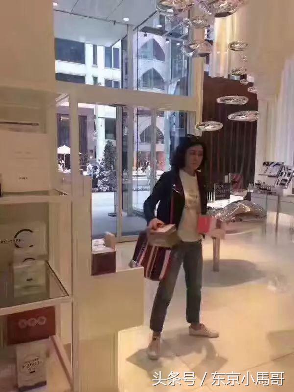 pola化妆品，pola黑色护肤水