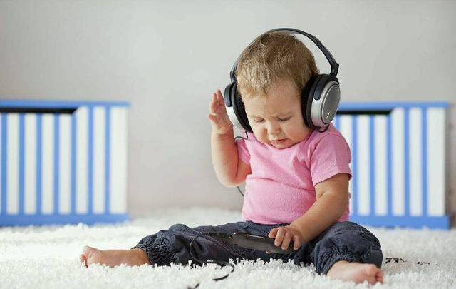 0到3岁早教儿歌，0-3岁幼儿早教儿歌50首（贝乐虎早教启蒙儿歌，三只小猫）