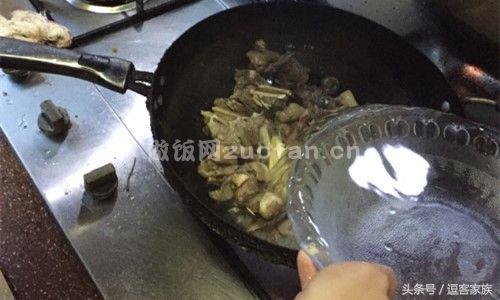 羊肉火锅底料配方，如何做羊肉火锅底料才好吃（羊蝎子火锅底料配料全部流程配方分享）