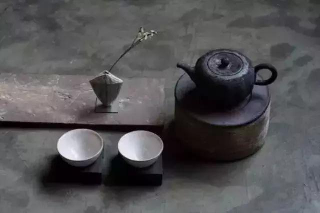 晚安说说句子181002：秋风吹起，最适合想你
