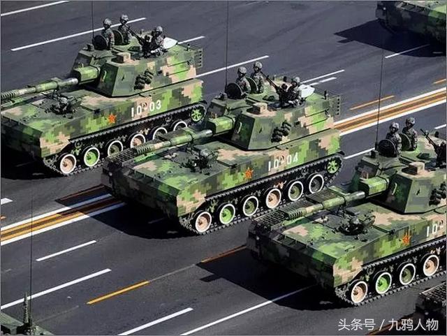 最经典的几次国庆阅兵，8次非同寻常的国庆大阅兵