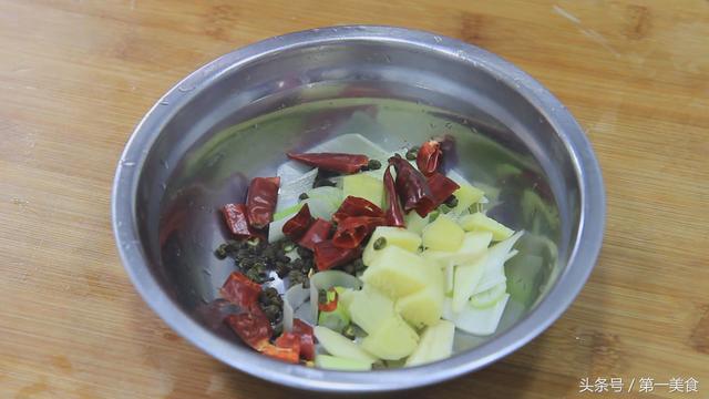 干锅虾的家常做法，干锅虾最正宗的做法大全