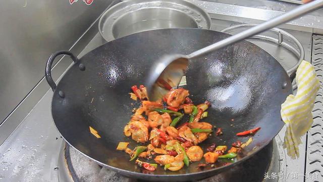 干锅虾的家常做法，干锅虾最正宗的做法大全