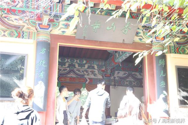 白居易一生的主要成就，白居易不仅是诗人文豪