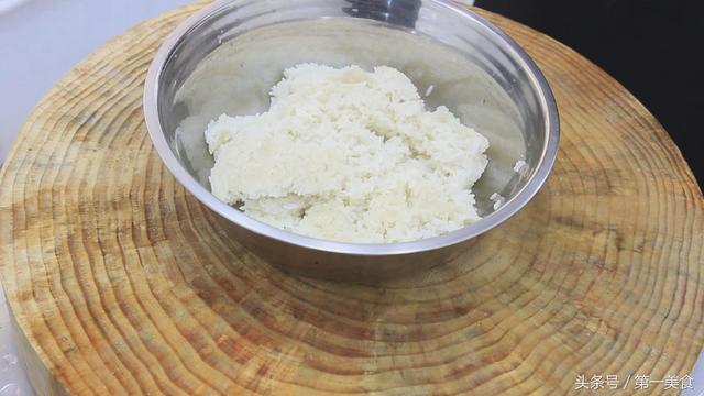 甜米饭的简单家常做法，怎么煮甜糯米饭好吃又简单