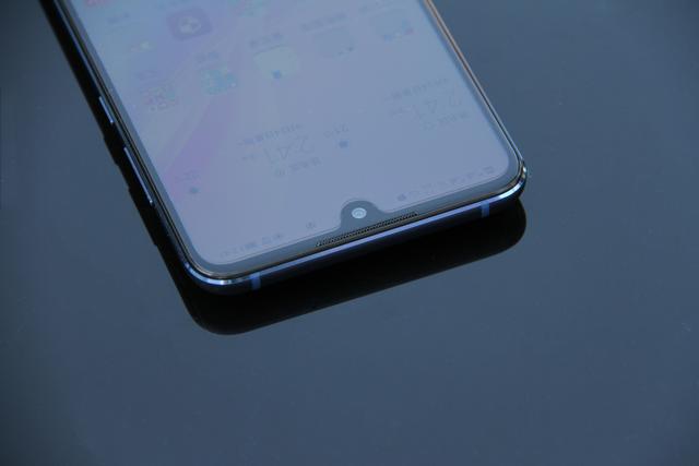 荣耀8xmax，荣耀8xmax缺点和优点（性价比无敌的千元屏霸）