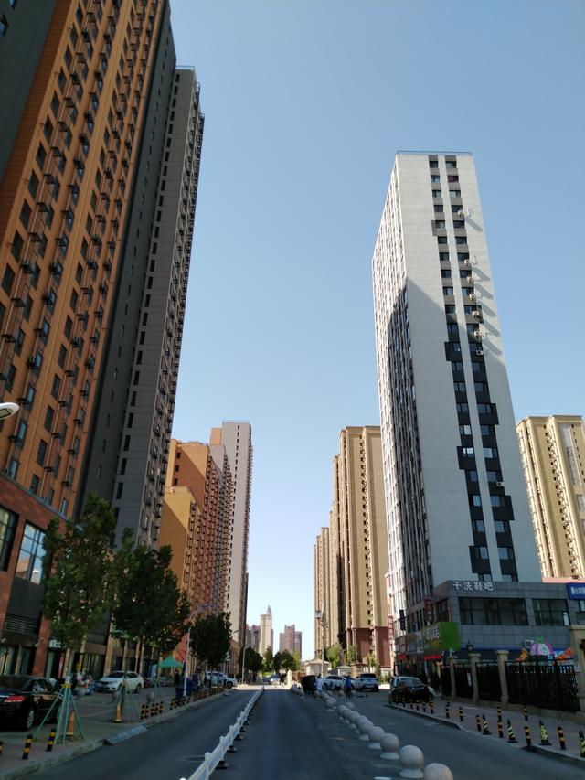 荣耀8xmax，荣耀8xmax缺点和优点（性价比无敌的千元屏霸）