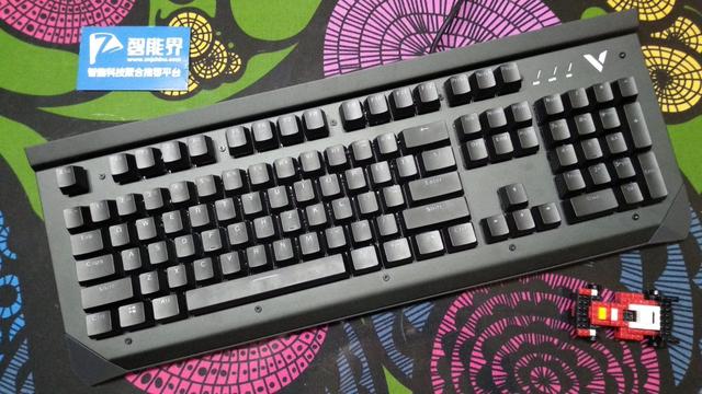 白机械键盘推荐，年末9把千元内机械键盘推荐