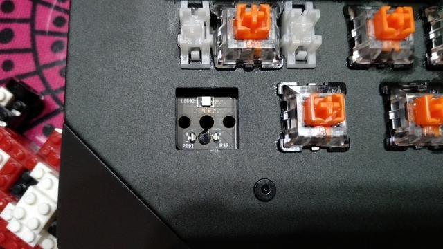 白机械键盘推荐，年末9把千元内机械键盘推荐